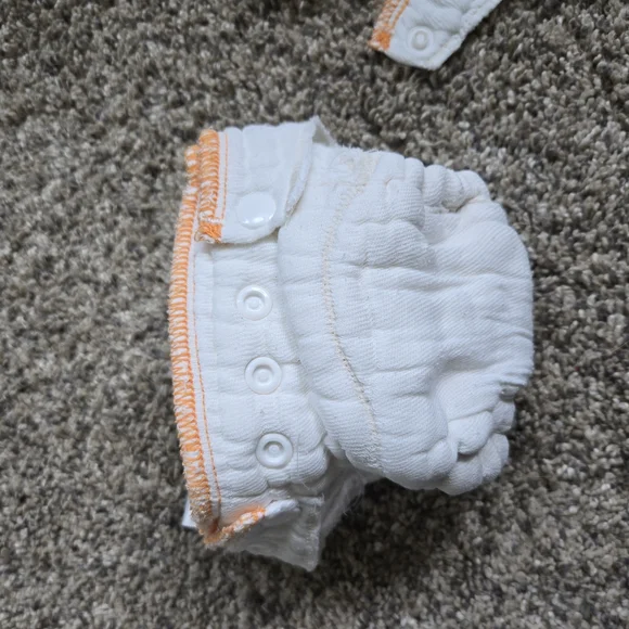 6 GMD clotheez Fitted Diapers Newborn - Picture 2 of 3